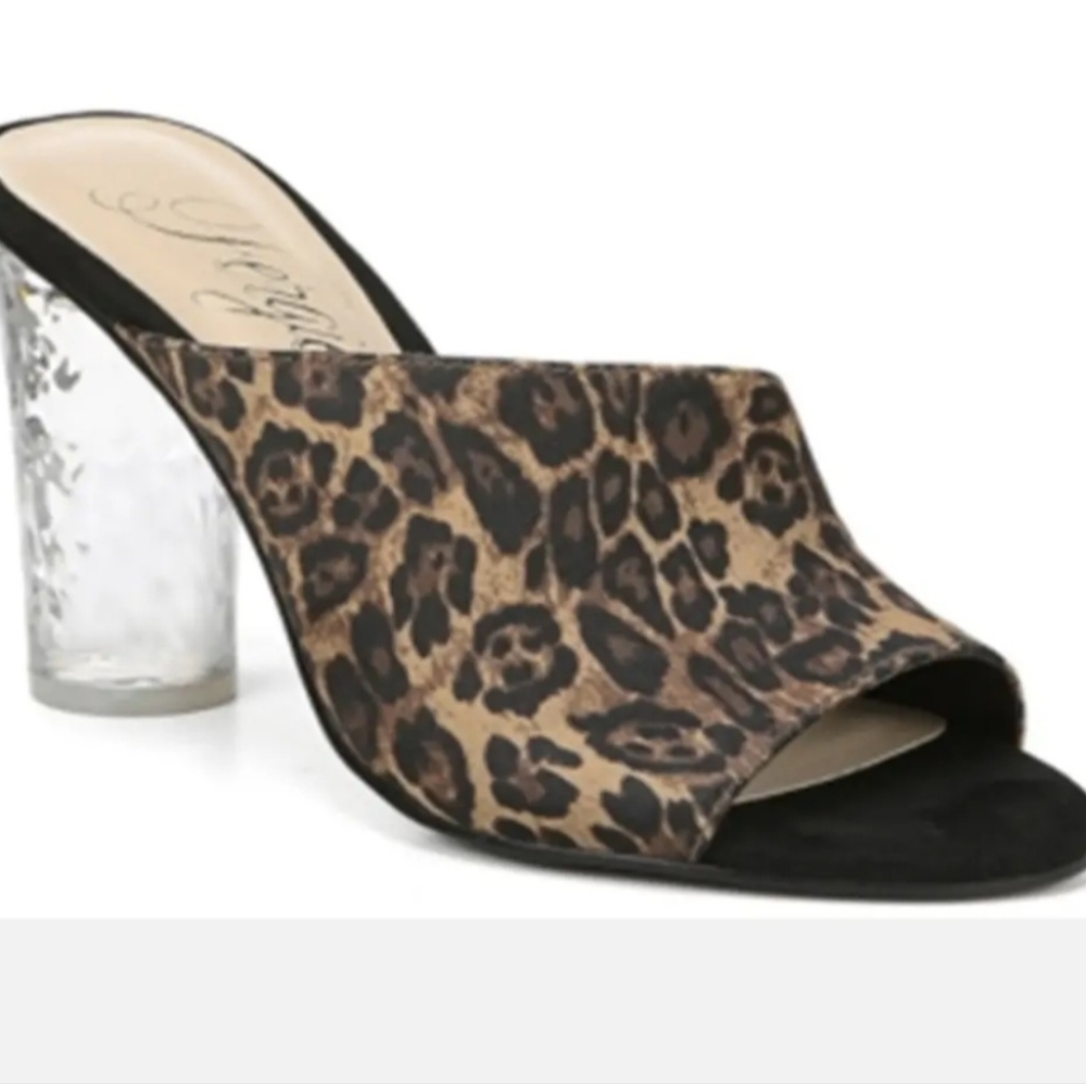 Leopard 🐆 mule heels 8.5